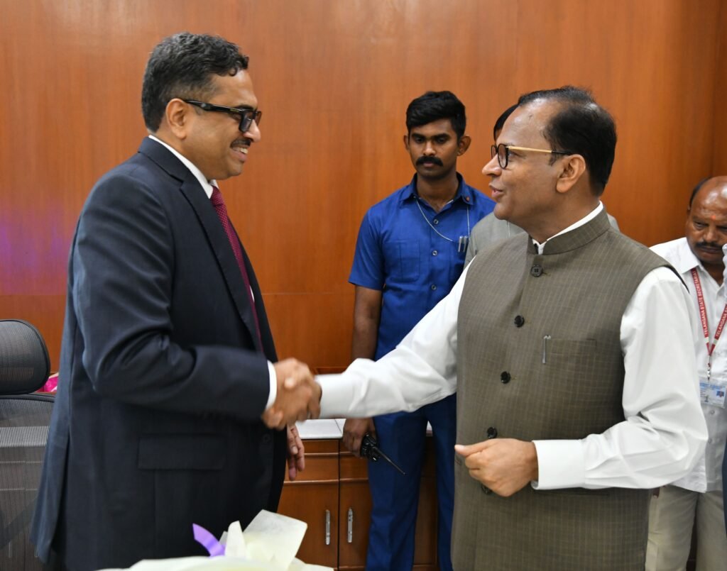 రాష్ట్ర ప్రభుత్వ ప్రధాన కార్యదర్శిగా బాధ్యతలు స్వీకరించిన సంజయ్ జాజు