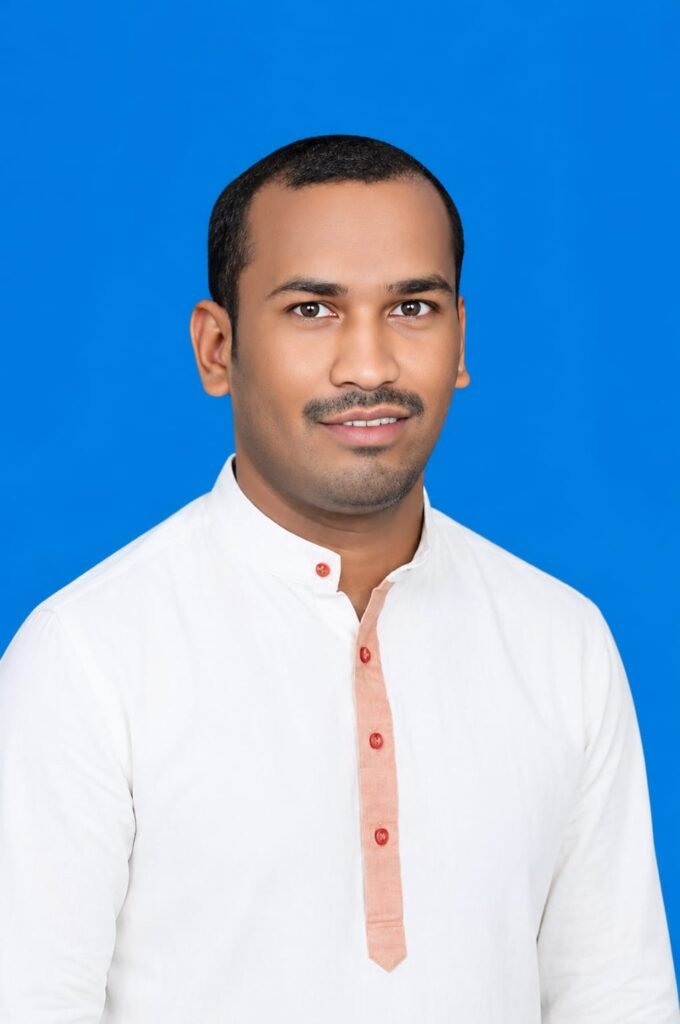 ఎరువుల ధరల పెంపుపై ఆగ్రహం రైతులపై అదనపు భారం మోపుతున్న కేంద్ర ప్రభుత్వం: ఉపసర్పంచ్ కలవేన శ్రీకాంత్ ముదిరాజ్