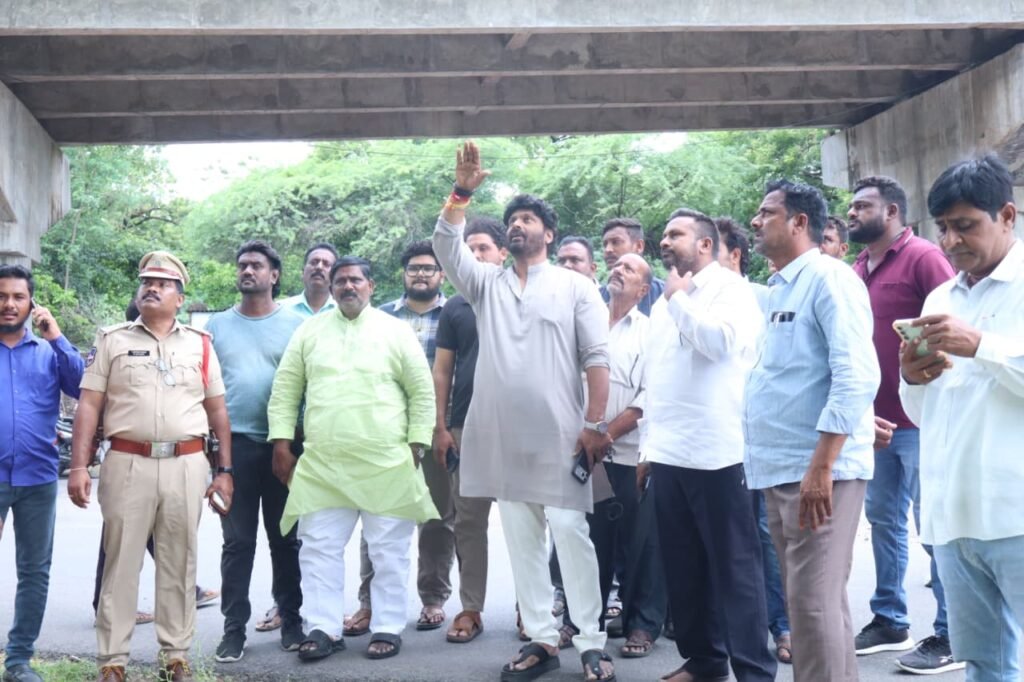 రామగుండం సుందరీకరణకు మరో ముందడుగు.. ఐలాండ్ నిర్మాణానికి స్థలం పరిశీలించిన ఎమ్మెల్యే రాజ్ ఠాకూర్