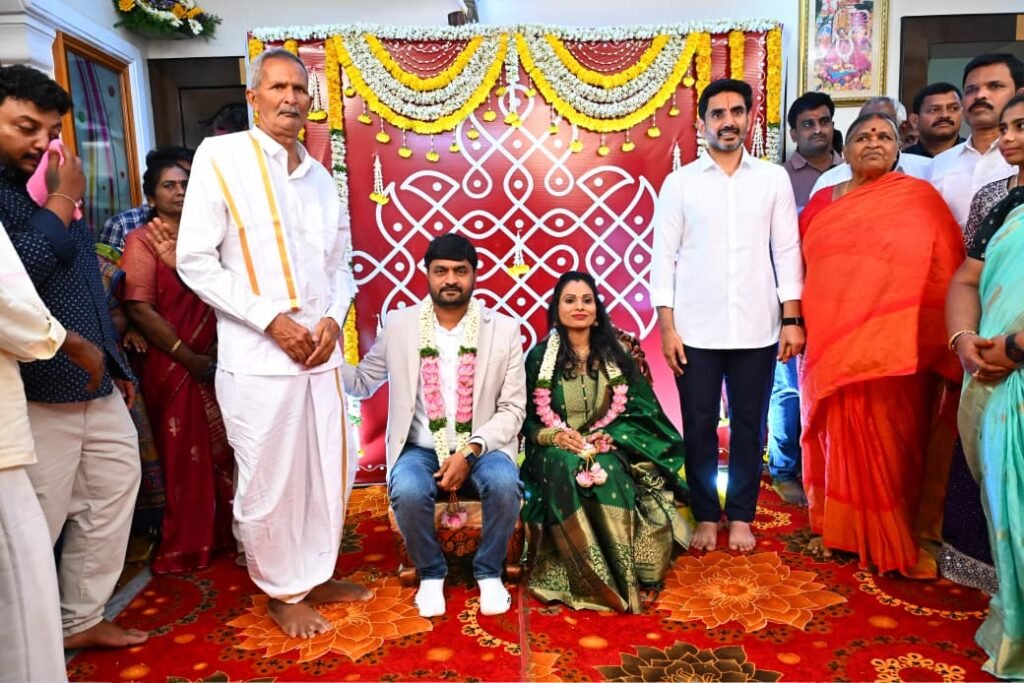 కాబోయే నూతన దంపతులను ఆశీర్వదించిన మంత్రి లోకేష్