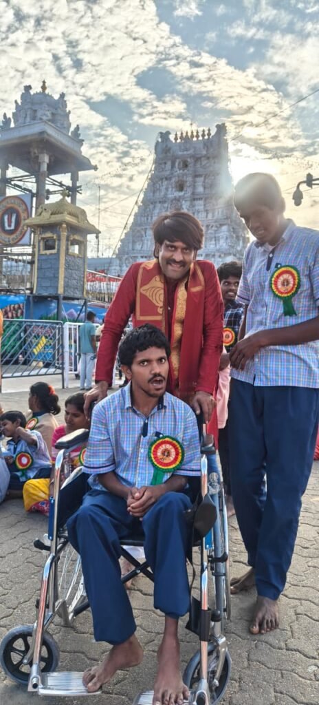వెంకన్న సన్నిధి… వికలాంగుల పెన్నిధి   తిరుమల వెళ్లలేని దివ్యాంగుల కోసం “ట్రస్ట్” సాయం   ఖర్చులన్నీ వాళ్లవే   ఏడుకొండలవాడి చెంతకు వెళ్లలేని వారికి అండగా నిలుస్తోన్న “శ్రీ అష్టోత్తర శత చుక్కల చారిటబుల్‌ ట్రస్ట్‌”