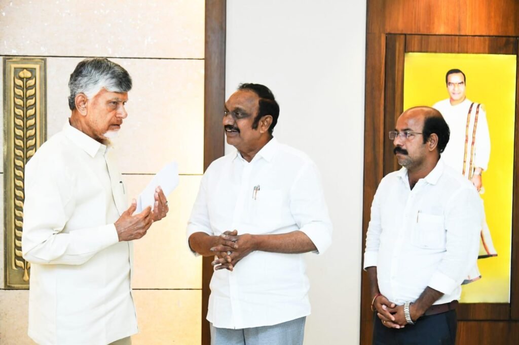 నియోజకవర్గ అభివృద్ధి పనులకు సహకరించాలని ముఖ్యమంత్రిని కోరిన ఎమ్మెల్యే అరవింద బాబు