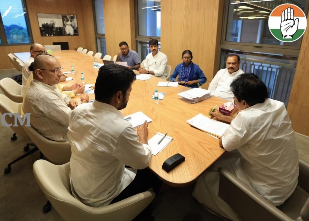 ఢిల్లీలో తెలంగాణ కాంగ్రెస్ సంస్థాగత వ్యవహారాలపై కీలక సమీక్ష