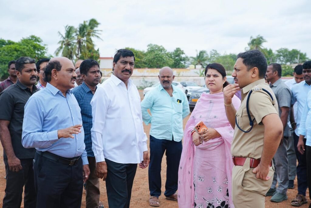 సీఎం చంద్రబాబు నాయుడు పర్యటన సందర్భంగా స్థలాన్ని పరిశీలించిన మంత్రి బీసీ జనార్దన్ రెడ్డి…