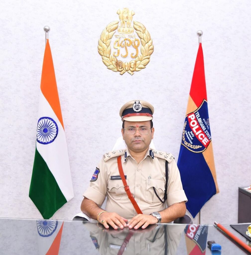 భయం వీడండి… ఫిర్యాదు చేయండి… మహిళల భద్రతకు అండగా రామగుండం షీ టీమ్స్: పోలీస్ కమిషనర్ అంబర్ కిశోర్ ఝా