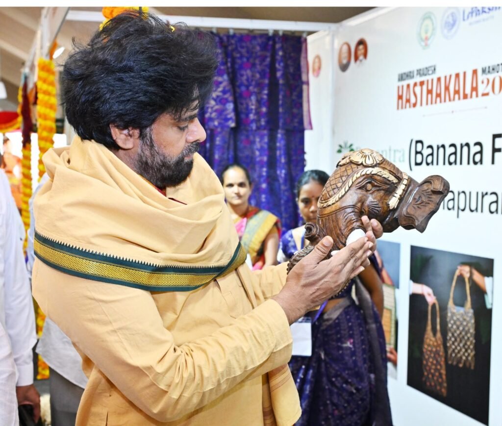 టెంపుల్ టూరిజం తరహాలో హస్తకళల పర్యాటకం   గోదావరి పుష్కరాల్లో తోలుబొమ్మలాట ప్రదర్శనలు  హస్తకళల పరిరక్షణ… కూటమి ప్రభుత్వం బాధ్యత