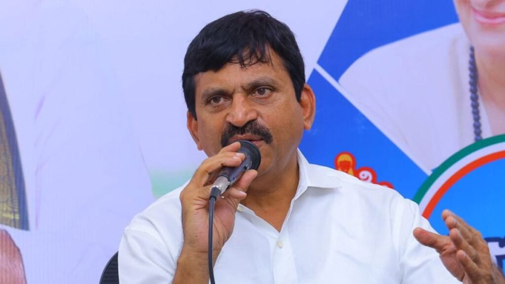 ప్రజలకు మెరుగైన సేవలందించడమే ప్రభుత్వ లక్ష్యం  రూ.360 కోట్ల‌తో రెవెన్యూ శాశ్వ‌త భ‌వ‌నాలు  10 ఆర్డీవో,107 త‌హ‌శీల్ధార్‌, 53 స‌బ్ రిజిస్ట్రార్ భ‌వ‌నాల నిర్మాణం  – రెవెన్యూ మంత్రి పొంగులేటి శ్రీనివాసరెడ్డి