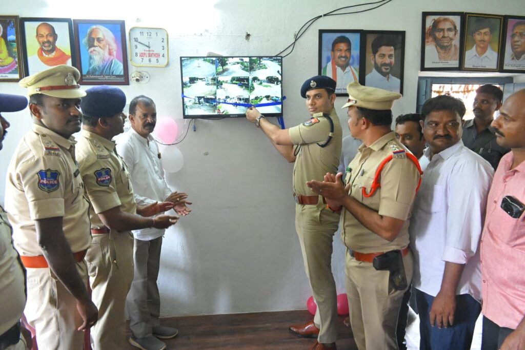 శాంతిభద్రతల పరిరక్షణకు సీసీ కెమెరాల నిఘా అత్యంత కీలకం: కరీంనగర్ సీపీ గౌష్ ఆలం