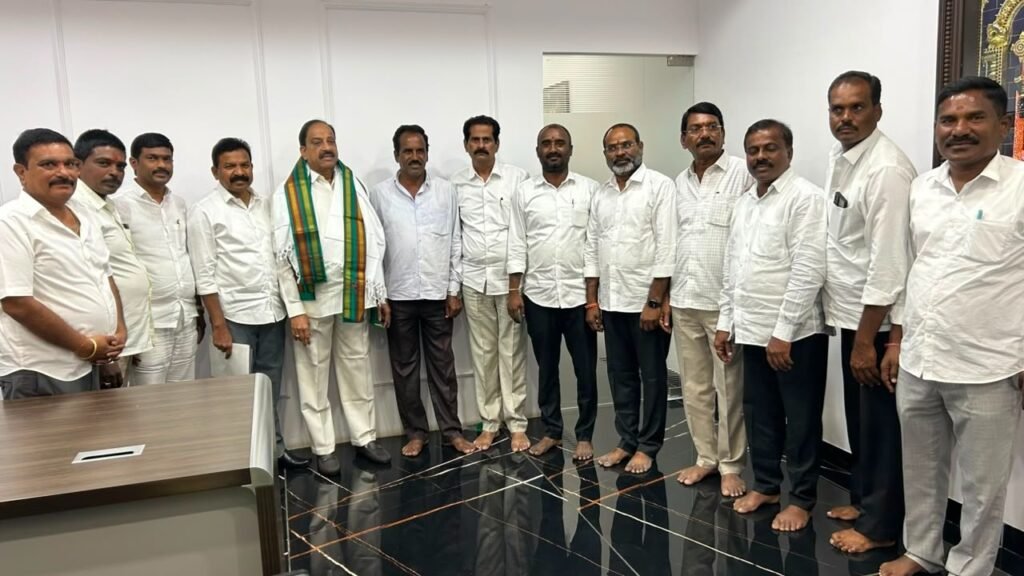 మంత్రి తుమ్మలను కలిసిన పీఏసీఎస్‌ చైర్మన్లు