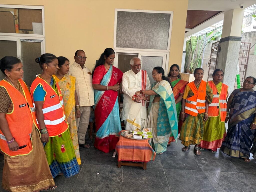 రక్షాబంధన్ వేడుకల్లో పాల్గోన్నబండారు దత్తాత్రేయ హైదరాబాద్
