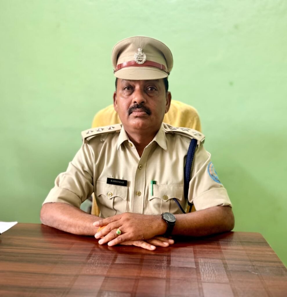 రహదారి భద్రతను మరింత కట్టుదిట్టంఅక్రమ పార్కింగ్‌ పై   కఠిన చర్యలు