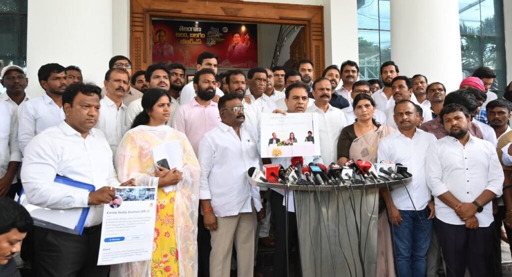టెసరాక్ట్ కంపెనీకి అప్పనంగా భూమి కేటాయించారు చదువురాని రేవంత్ బ్రదర్స్ అందరూ సూట్లు కోట్లు వేసుకుని చైర్మన్లు అయిపోతున్నరు బీఆర్ఎస్ వర్కింగ్ ప్రెసిడెంట్ కేటీఆర్