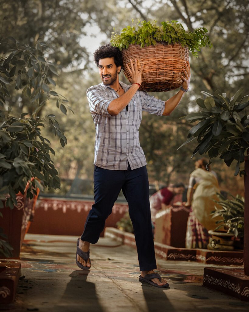 ప్రొడ్యూసర్స్ ధీరజ్ మొగిలినేని, గిరిబాబు వల్లభనేని, డైరెక్టర్ పల్నాటి సూర్యప్రతాప్ కాంబో క్రేజీ మూవీ నుంచి యంగ్ ప్రామిసింగ్ హీరో సంగీత్ శోభన్ బర్త్ డే స్పెషల్ పోస్టర్ రిలీజ్