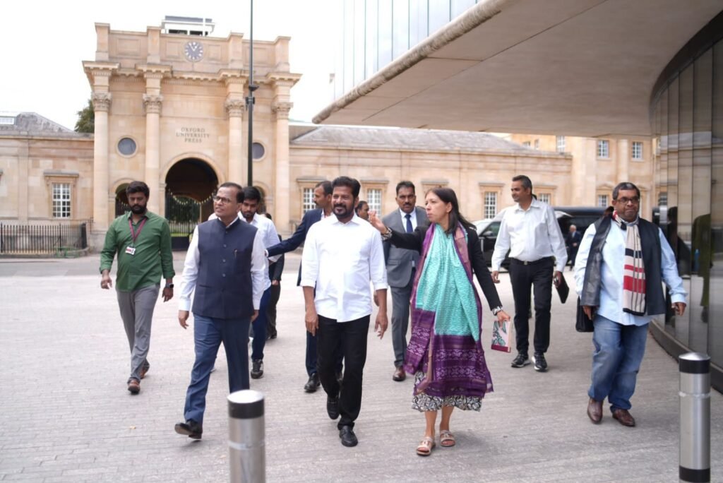 ఆక్స్ ఫోర్డ్ యూనివర్సిటీ విద్యావెత్తలతో సీఎం రేవంత్ రెడ్డి భేటి లండన్: