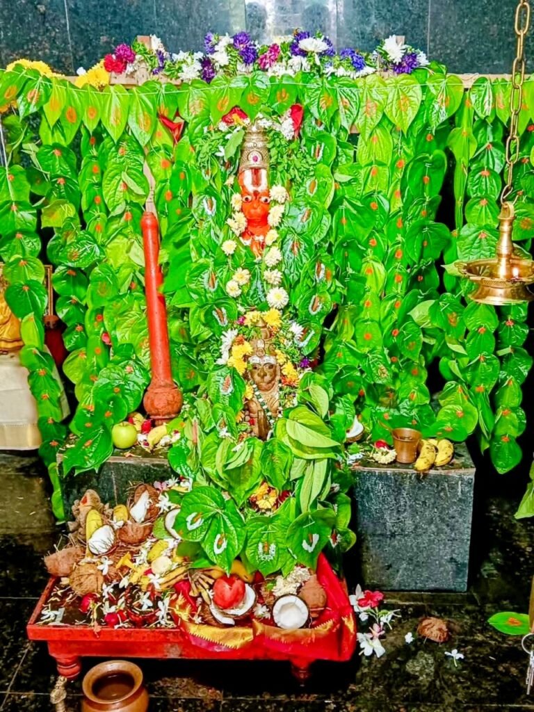 శ్రీ భక్తాంజనేయ స్వామికి ప్రత్యేక పూజలు…