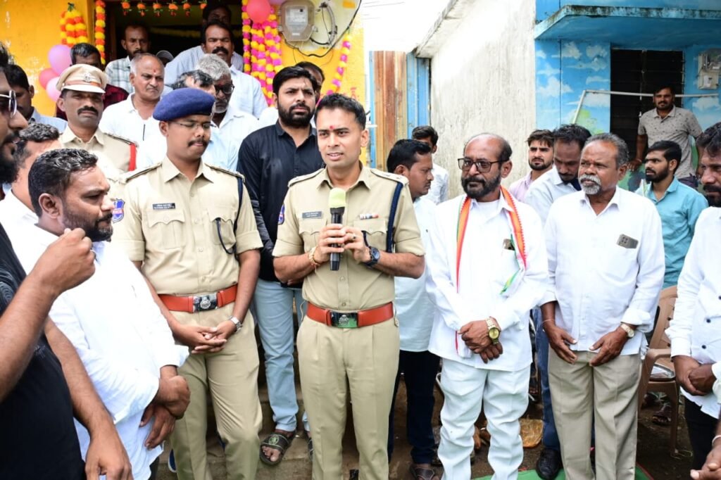 ఒక కెమెరా 100 కళ్ళతో సమానం: జిల్లా ఎస్పీ అఖిల్ మహాజన్