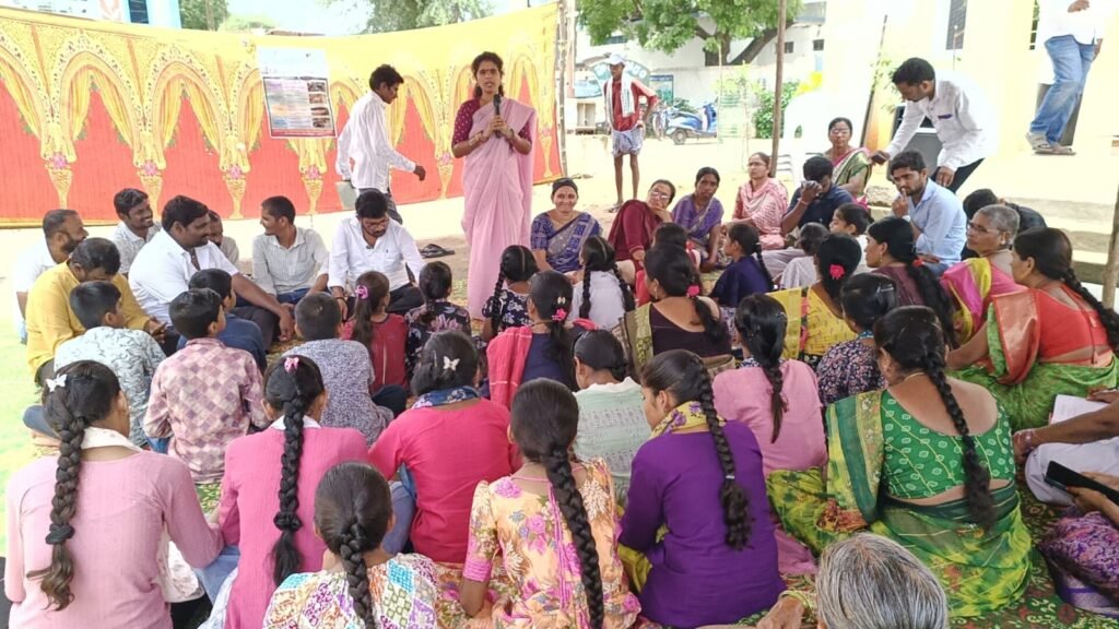 గ్రామ అభివృద్ధిలో ప్రతి ఒక్కరం  పాటుపడదాం.   గ్రామ సర్పంచ్ రేండ్ల శారద