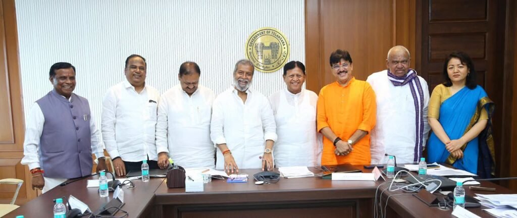 రిఫరల్ హాస్పిటల్‌గా నిజామాబాద్ జీజీహెచ్‌ త్వరలో అందుబాటులోకి రానున్న సూపర్ స్పెషాలిటీ సర్వీసులు అత్యాధునిక టెక్నాలజీతో కూడిన ఎంఆర్‌‌ఐ సేవలు జిల్లా ఎమ్మెల్యేలతో సమీక్షా సమావేశంలో వెల్లడించిన ఆరోగ్యశాఖ మంత్రి దామోదర్ రాజనర్సింహ