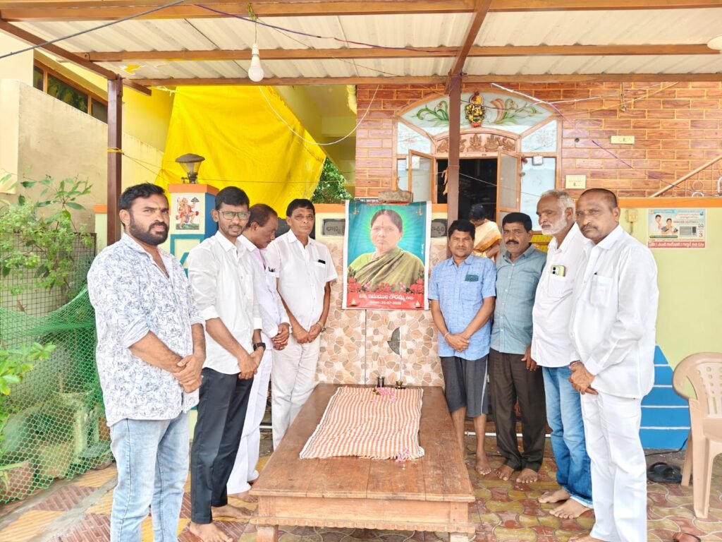 మాజీ ఉపసర్పంచ్ ఇనుముల సతీష్ కుటుంబాన్ని పరామర్శించిన నాగినేని జగన్ మోహన్‌రావు