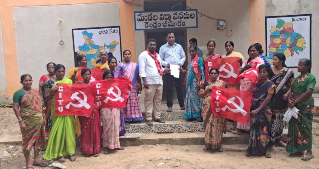 మధ్యాహ్న భోజన నిర్వహణను స్వచ్ఛంద సంస్థలకు ఇవ్వద్దు