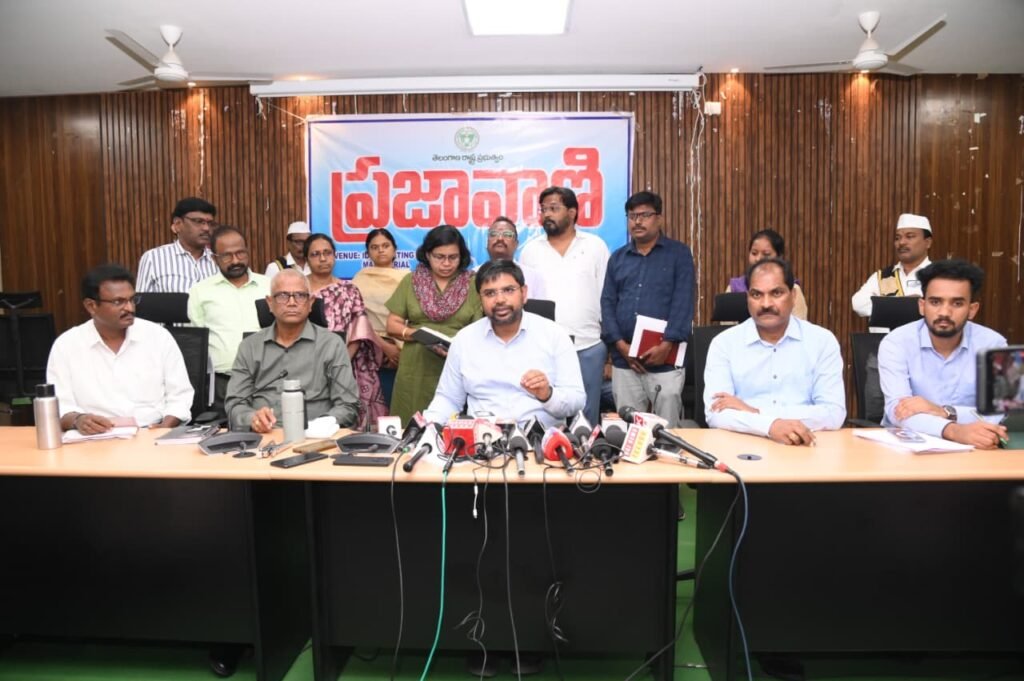 రైతులు పంటల వైవిధ్యీకరణపై దృష్టి సారించాలి. జిల్లా కలెక్టర్ కుమారు దీపక్.