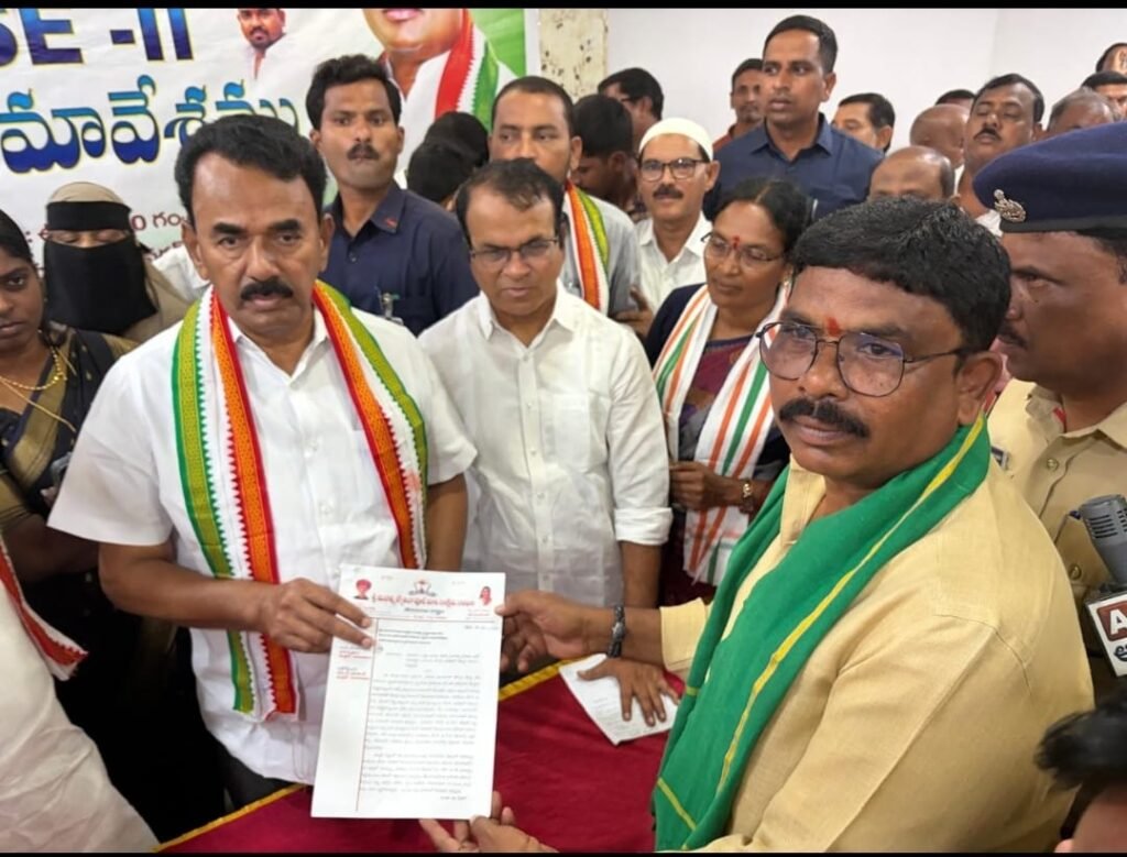 మాలి కులస్తులకు ఎస్టీ హోదా కల్పించాలి,