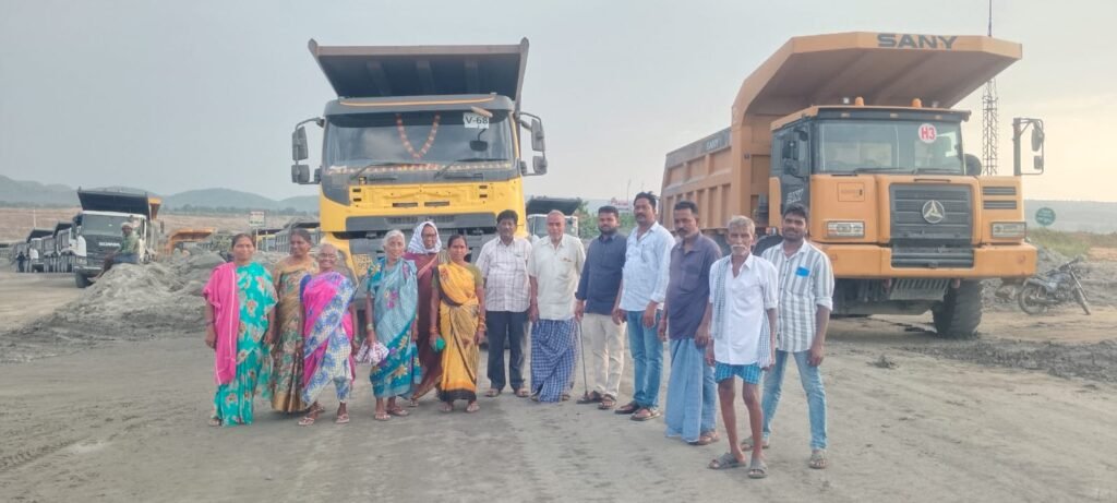 సింగరేణి ఓ‌సి‌పి 2 విస్తరణ సర్వేలో అక్రమాలు: రాజపూర్ గ్రామ ప్రజల నిరసన, ఉద్రిక్తత