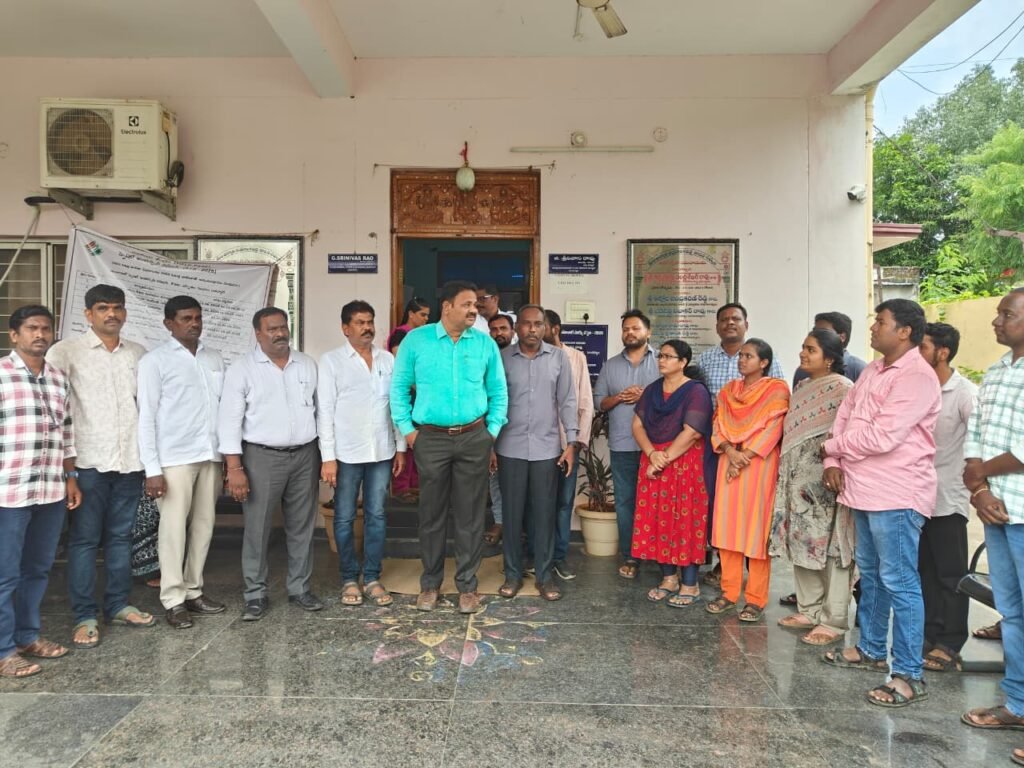 మహాధర్నాకు ఉద్యోగుల సమరభేరి.సమస్యల పరిష్కారం కోసం 27న నస్పూర్‌లో భారీ ఆందోళన.
