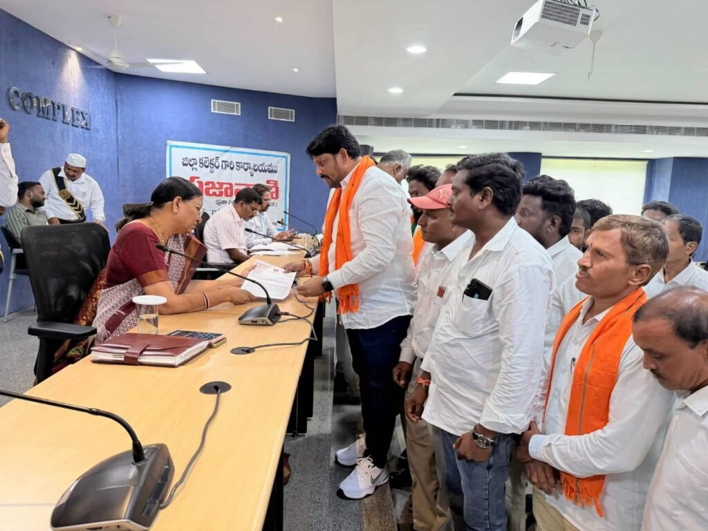 జగిత్యాల తాసిల్ చౌరస్తాలోని ప్రభుత్వ భూమిలో అంబేద్కర్ మెమోరియల్, ఆడిటోరియం నిర్మించాలి.