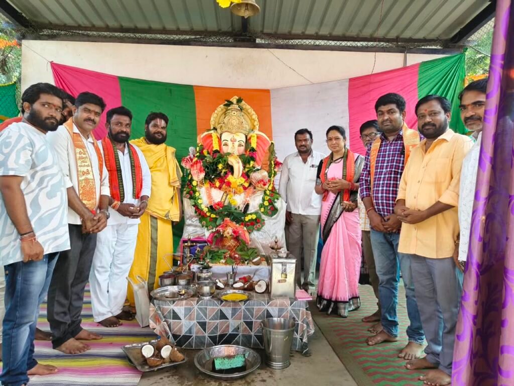 గణనాథుల ఆశీస్సులు అందరిపై ఉండాలి కందుల సంధ్యారాణి