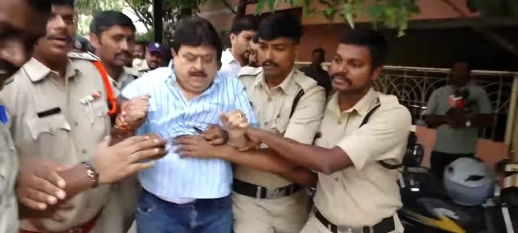 తార్నాకలో ఉద్రిక్తత.. బీజేపీ రాష్ట్ర అధ్యక్షుడు రామచంద్రరావు అరెస్ట్