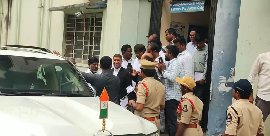 ప్రజాప్రతినిధుల కోర్టుకు హజరయిన డిప్యూటీ సీఎం భట్టి