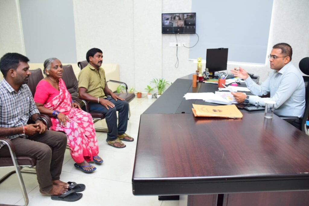బాధితుల సమస్యల పరిష్కారమే లక్ష్యంగా గ్రీవెన్స్ డే కార్యక్రమం.  గ్రీవెన్స్ డే కార్యక్రమంలో 19 ఫిర్యాదులు స్వీకరణ జిల్లా ఎస్పీ మహేష్ బి.గితే.