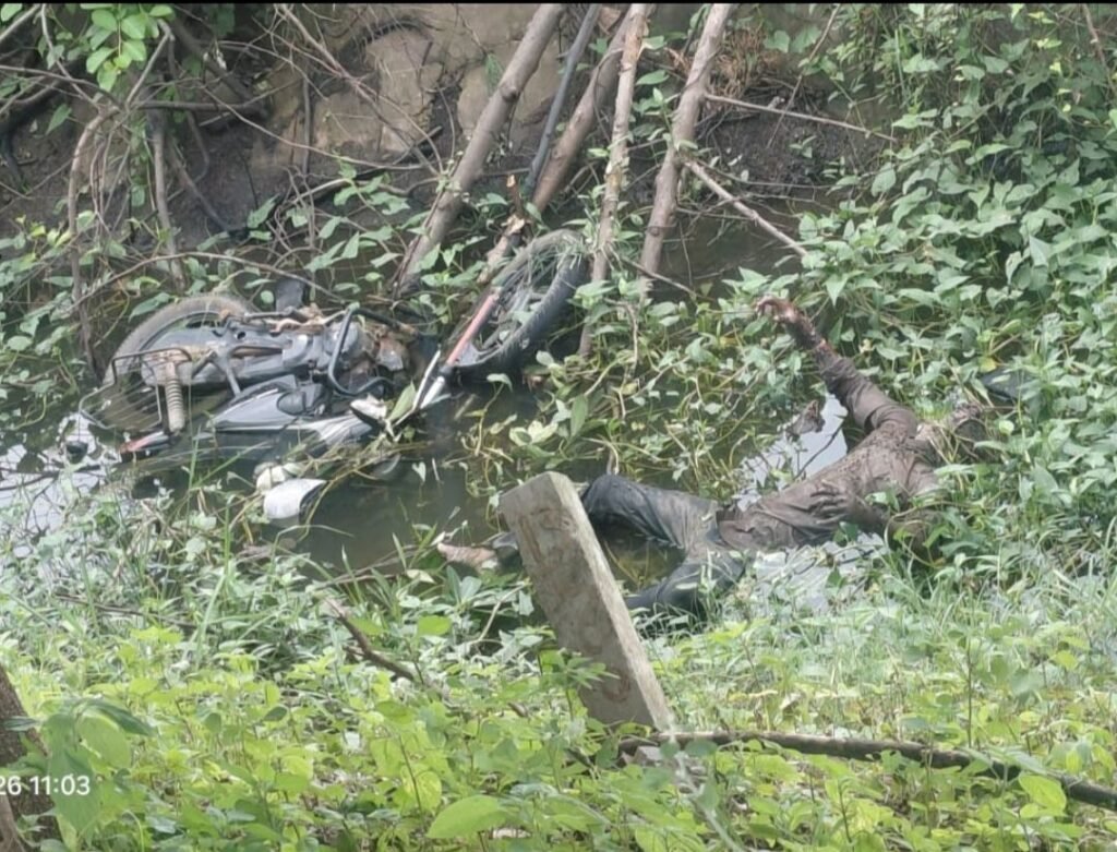 కాలువలో పడి యువకుడు దుర్మరణం