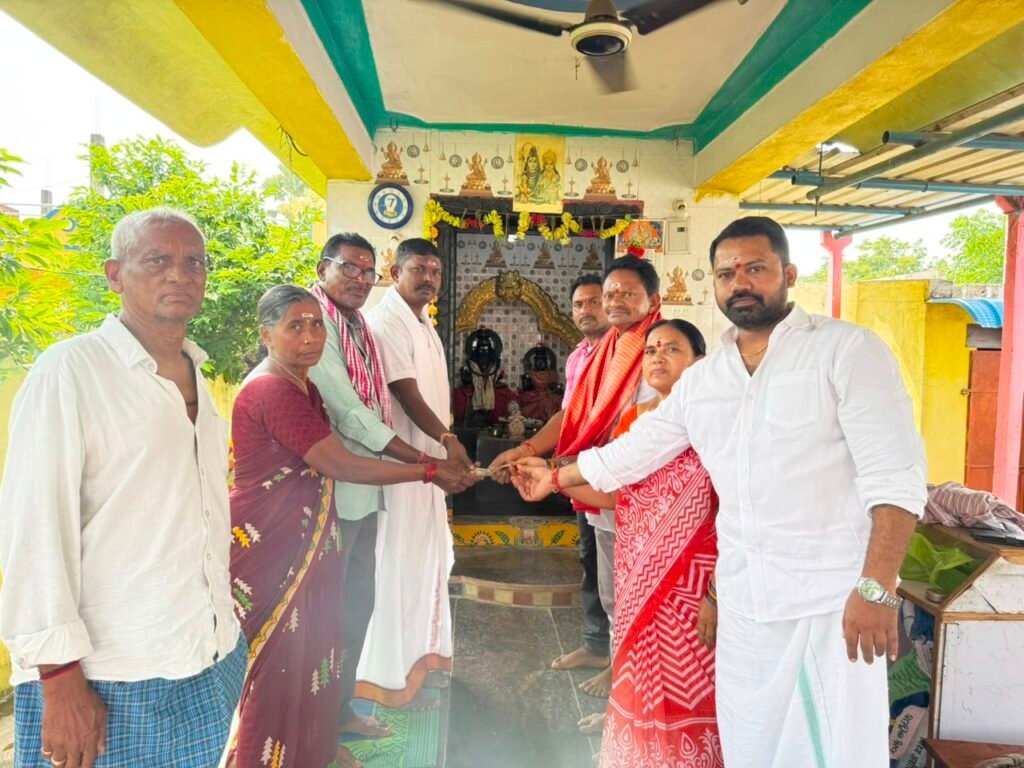 శ్రీ పోతులూరి వీరబ్రహ్మేంద్రస్వామి ఆలయానికి రూ.20 వేల విరాళం