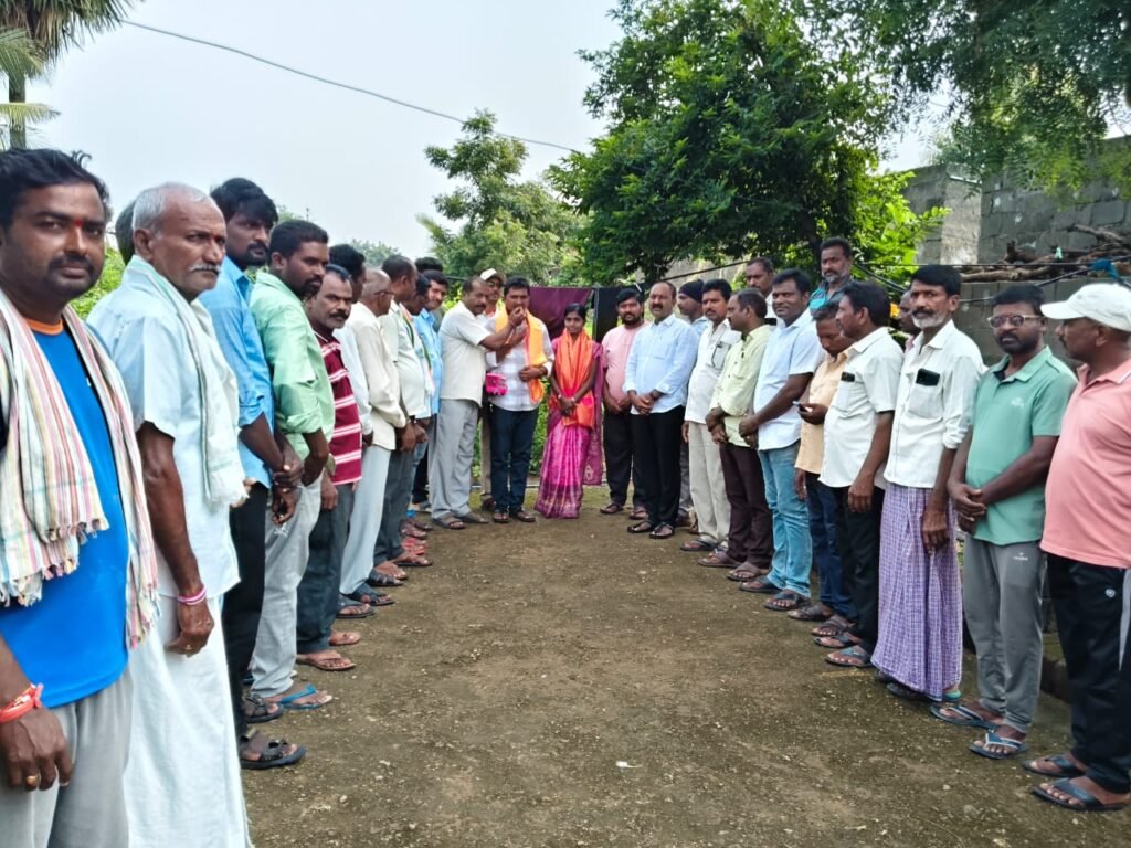 ముత్తారం వార్డు మెంబర్స్ ఫోరం నూతన కమిటీకి కాంగ్రెస్ ఘన సన్మానం
