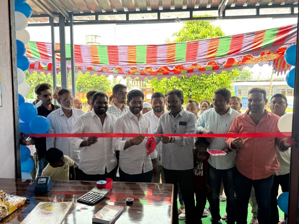 29వ డివిజన్‌లో ఆయేషా ఫ్రెష్ ఫ్రూట్ హబ్ ప్రారంభం.-ప్రజలకు నాణ్యమైన పండ్లు అందుబాటులోకి రావడం అభినందనీయమన్న మేయర్ దర్ని మధుకర్.