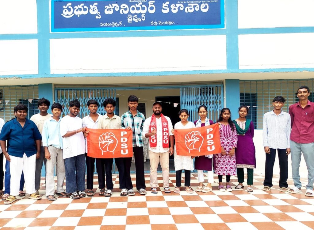 కళాశాల ముందు బస్సులు నిలపాలి జైపూర్ ప్రభుత్వ జూనియర్ కళాశాల సమస్యలు పరిష్కరించాలి: పి. సికిందర్