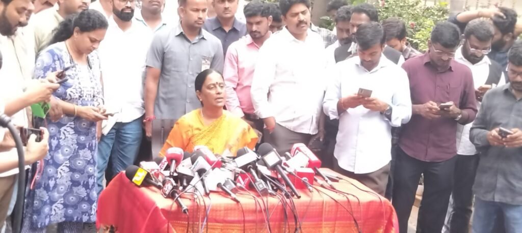 కొండా సురేఖ బర్తరఫ్‌
