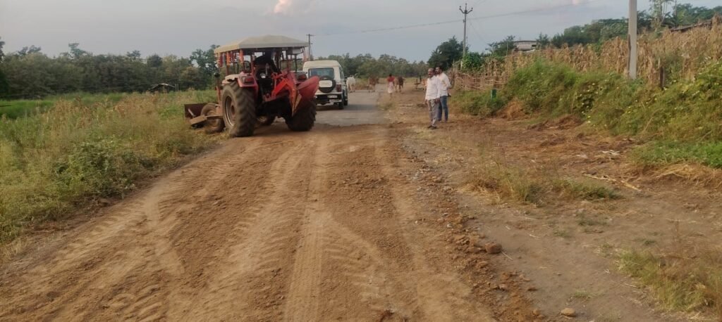 కుమరం భీమ్ వర్ధంతి ఏర్పాట్లను పర్యవేక్షించిన డిప్యూటీ డైరెక్టర్, జాదవ్ అంబాజీ.