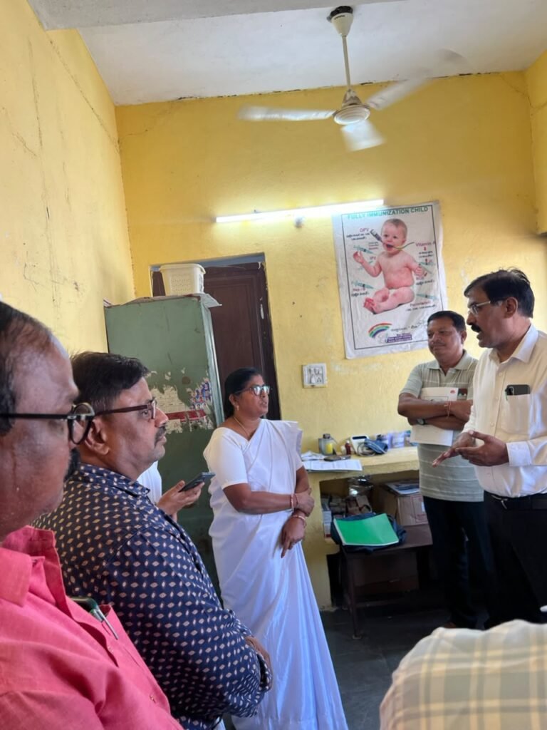 మందమర్రి ఆయుష్మాన్ ఆరోగ్య ఉపకేంద్రమును అకస్మికంగా సందర్శించిన వైద్య ఆరోగ్యశాఖ  అధికారులు మంచిర్యాల