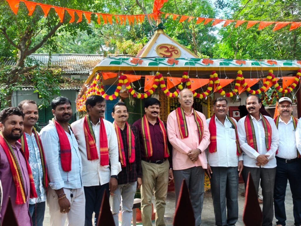 దుర్గమ్మ ఆశీస్సులతో ,నూతన ఓపెన్‌కాస్ట్ గనులు త్వరగా ప్రారంభం కావాలి.