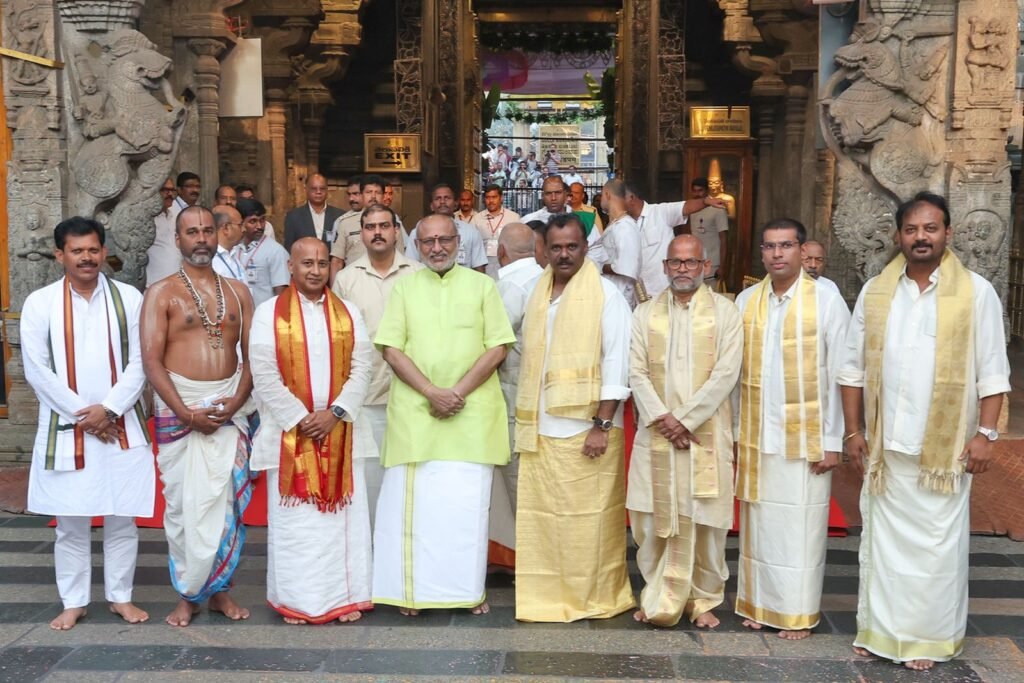 శ్రీవారిని దర్శించుకున్న భారత ఉప రాష్ట్రపతి తిరుమ‌ల‌,