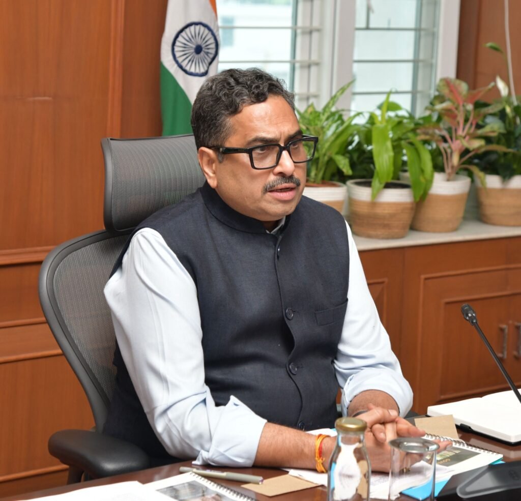 తెలంగాణ సాంస్కృతిక వైభవాన్ని ప్రపంచానికి చాటేలా గ్లోబల్ సమ్మిట్‌లో కళా ప్రదర్శనలు   డిసెంబర్ 7, 8, 9 తేదీల్లో ఇన్వెస్ట్ తెలంగాణ గ్లోబల్ సమ్మిట్–2026   సమ్మిట్ ప్రారంభోత్సవం, కల్చరల్ కార్నివాల్, ప్రచార కార్యక్రమాలను ఘనంగా నిర్వహించాలి: రాష్ట్ర ప్రభుత్వ ప్రధాన కార్యదర్శి సంజయ్ జాజు