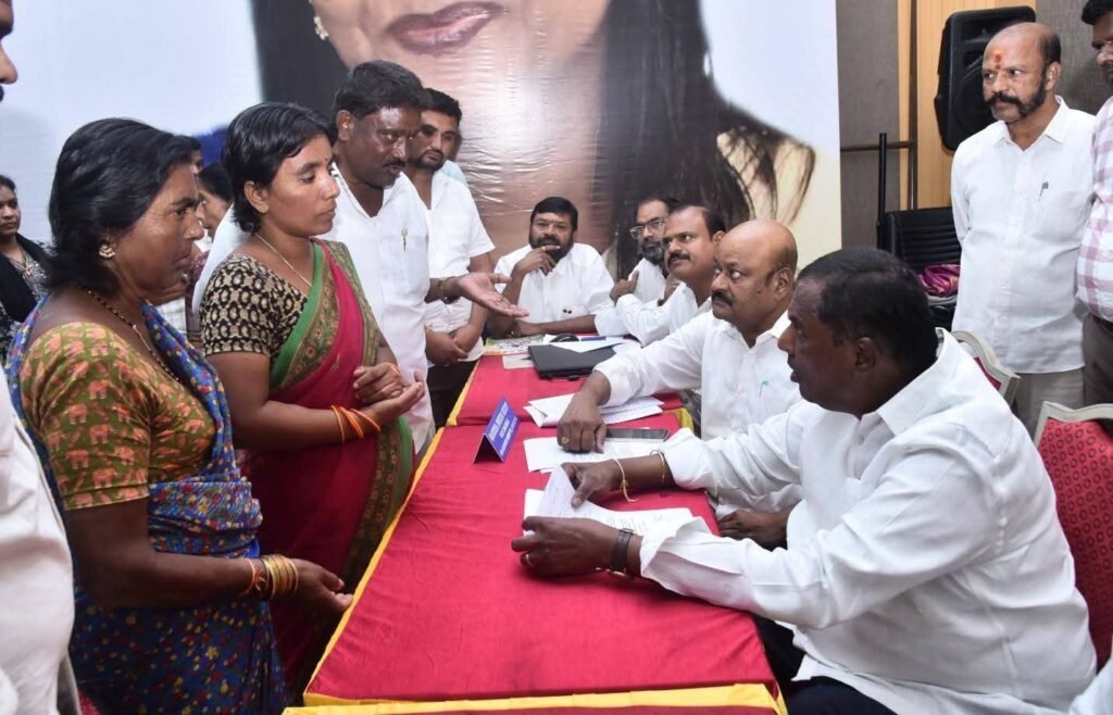 ఉక్రెయిన్‌ నుంచి మృతదేహం తరలింపునకు రాష్ట్ర ప్రభుత్వం సాయం,రూ.6 లక్షల ఆర్థిక సహాయం కోరుతూ సీఎంకు లేఖ రాసిన మంత్రి అడ్లూరి.