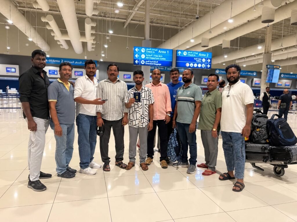 యాక్సిడెంట్ అయిన కార్మికునికి ,దుబాయ్ లో ఆదుకున్న తెలంగాణ గల్ఫ్ కార్మికుల సంక్షేమ సమితి.టీ.జీ. డబ్ల్యూ. డబ్ల్యూ. సి.