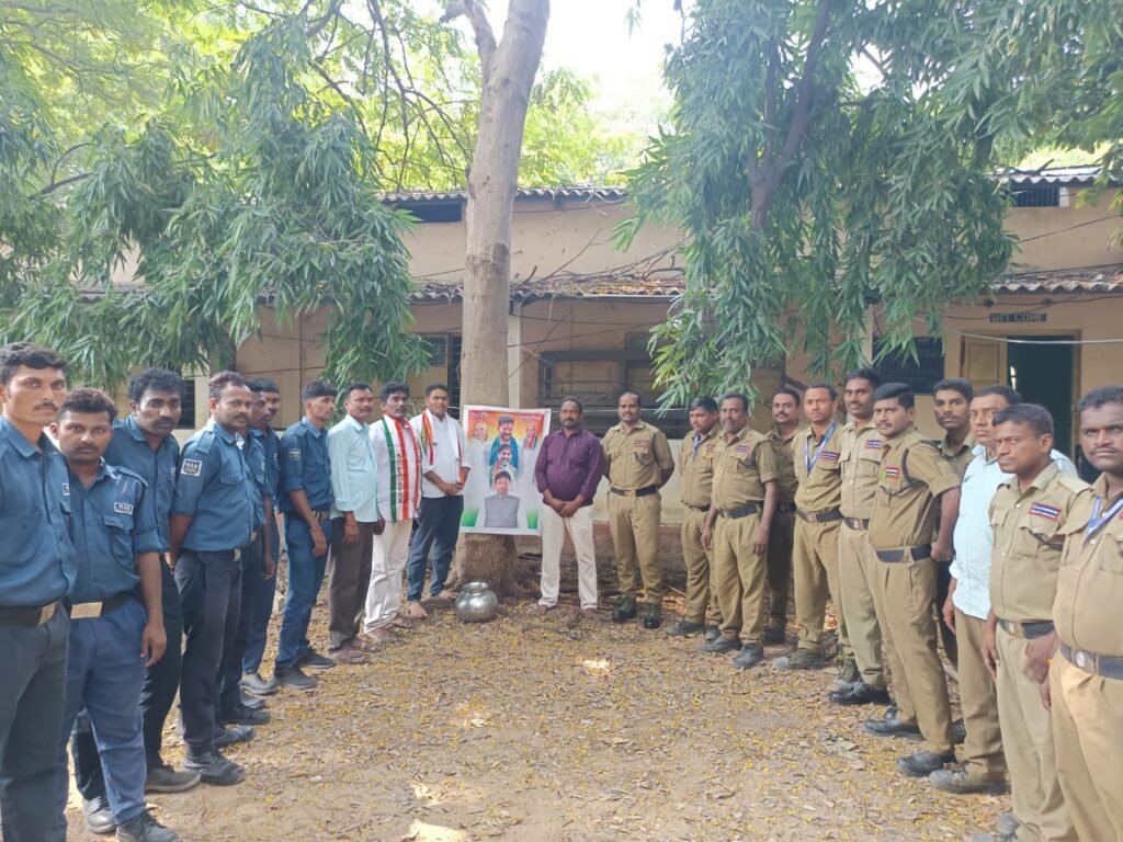 సింగరేణి కాంట్రాక్ట్ కార్మికులకు రూ.5,500 లాభాల వాటా.